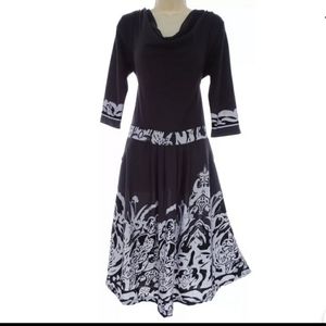 Size Large NWT▪️DRAPED NECK KNIT DRESS W/POCKETS